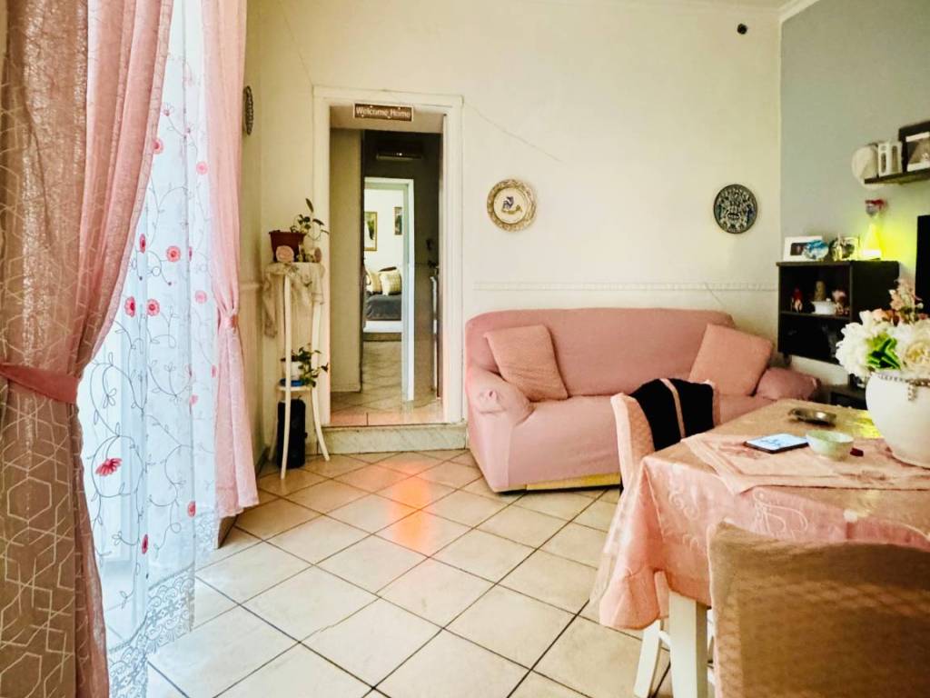 appartamento in vendita a Napoli in zona Montecalvario
