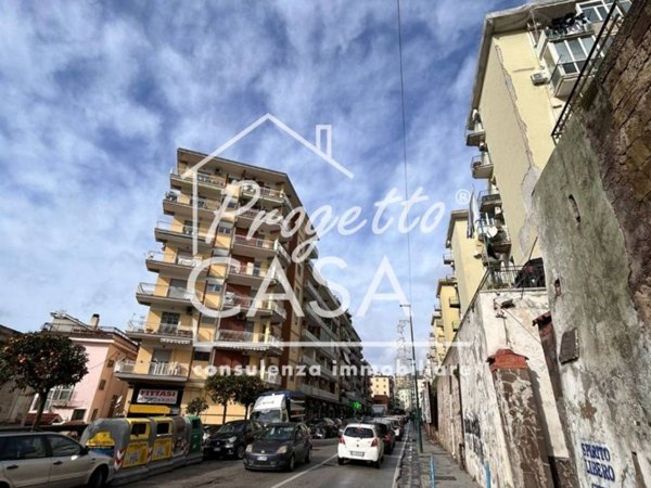appartamento in vendita a Napoli in zona Fuorigrotta