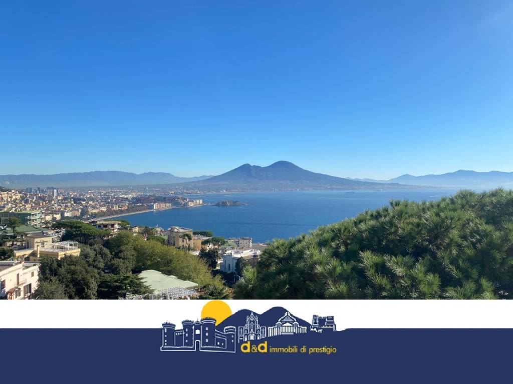 appartamento in vendita a Napoli in zona Posillipo