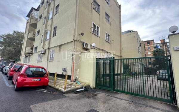 appartamento in vendita a Napoli in zona Fuorigrotta