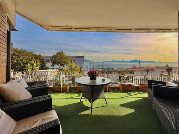 appartamento in vendita a Napoli in zona Posillipo