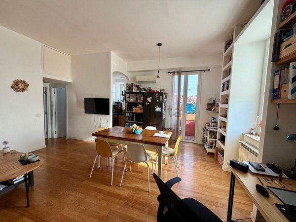 appartamento in vendita a Napoli in zona San Lorenzo