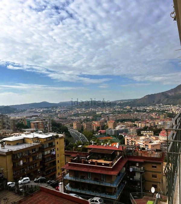 appartamento in vendita a Napoli in zona Fuorigrotta