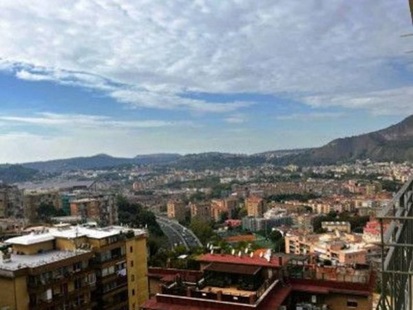 appartamento in vendita a Napoli in zona Fuorigrotta