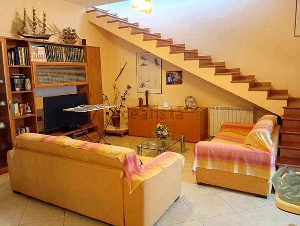 appartamento in vendita a Napoli in zona Stella