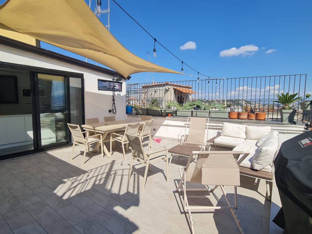 appartamento in vendita a Napoli in zona Arenella