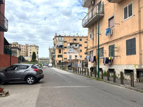 appartamento in vendita a Napoli in zona Ponticelli