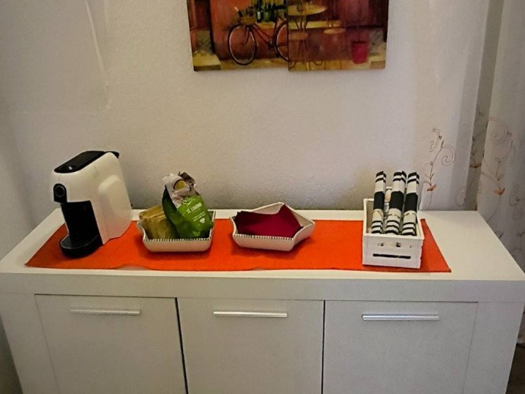 appartamento in vendita a Napoli in zona Chiaia