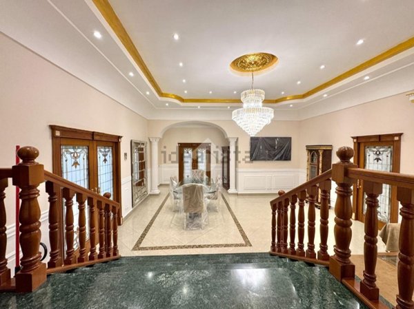 appartamento in vendita a Napoli in zona San Lorenzo