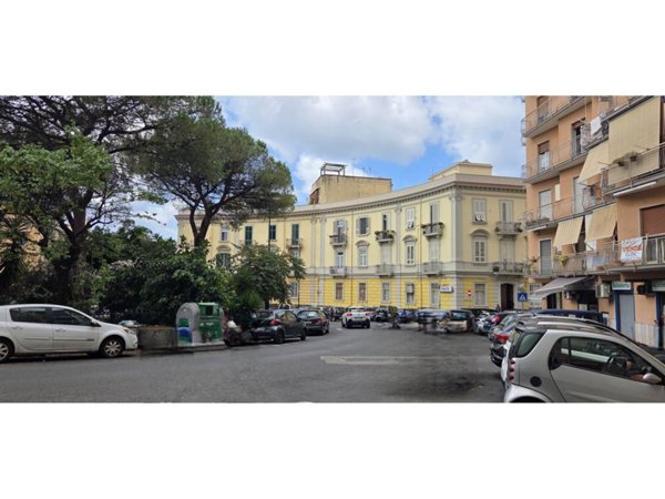 appartamento in vendita a Napoli in zona Bagnoli