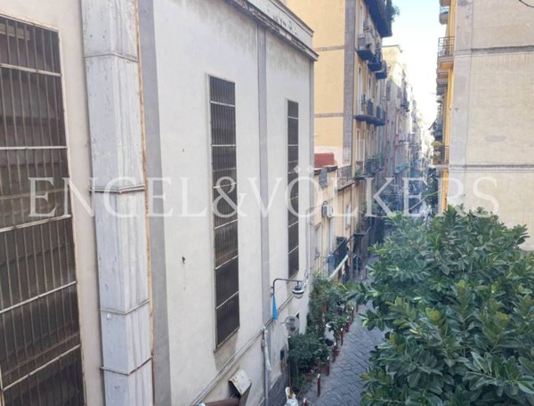 appartamento in vendita a Napoli in zona San Ferdinando
