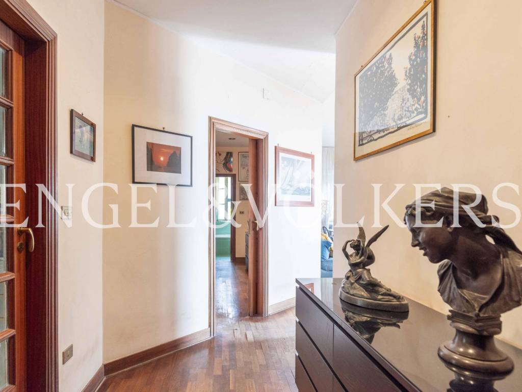 appartamento in vendita a Napoli in zona Vomero