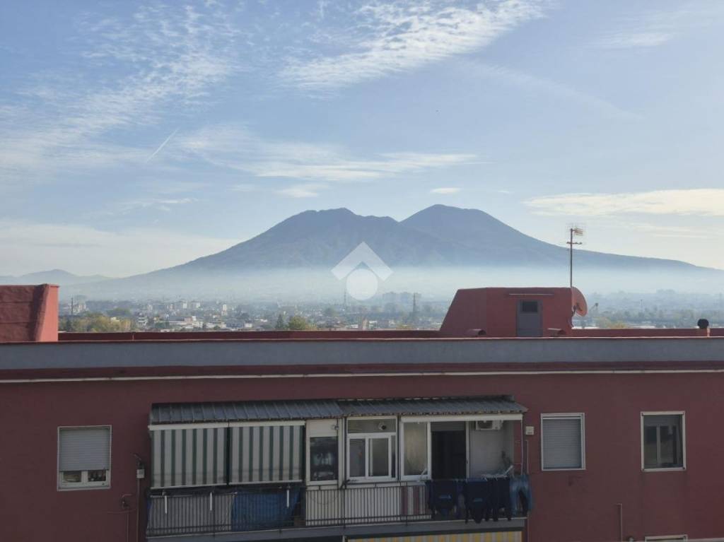 appartamento in vendita a Napoli in zona Zona Industriale-Ferrovia