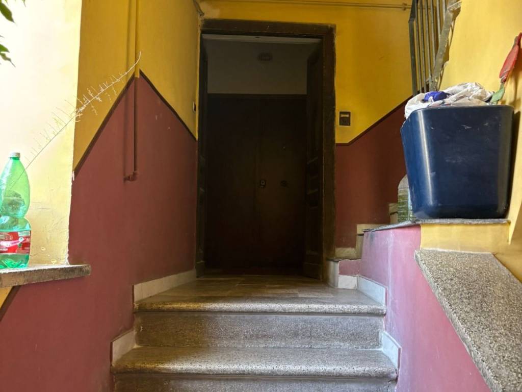 appartamento in vendita a Napoli in zona Stella