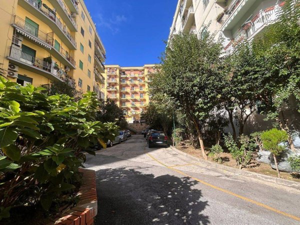 appartamento in vendita a Napoli in zona Arenella