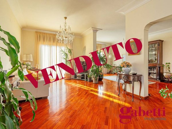 appartamento in vendita a Napoli in zona Vomero