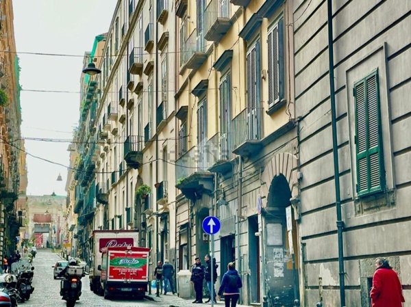 appartamento in vendita a Napoli in zona San Ferdinando