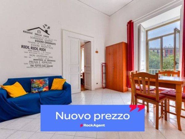 appartamento in vendita a Napoli in zona Chiaia