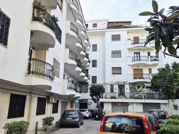 appartamento in vendita a Napoli in zona Capodimonte / Colli Aminei