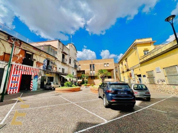 appartamento in vendita a Napoli in zona Piscinola