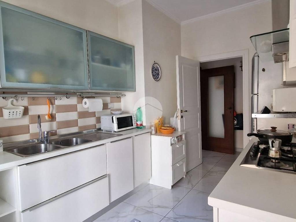 appartamento in vendita a Napoli in zona Arenella