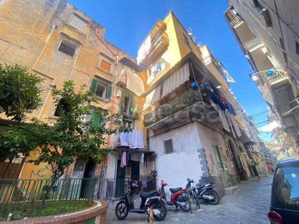 appartamento in vendita a Napoli in zona San Ferdinando