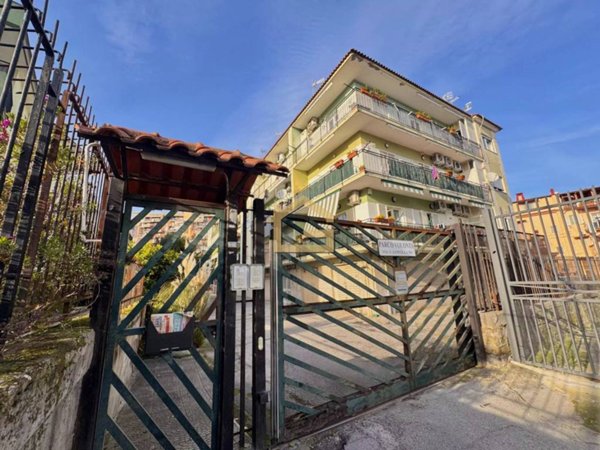 appartamento in vendita a Napoli in zona Piscinola