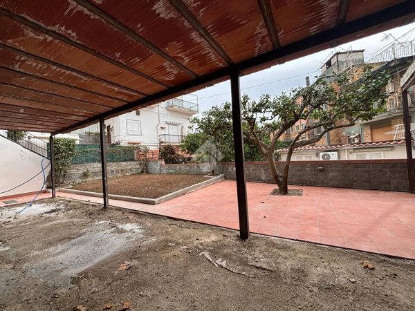 casa indipendente in vendita a Napoli in zona Posillipo