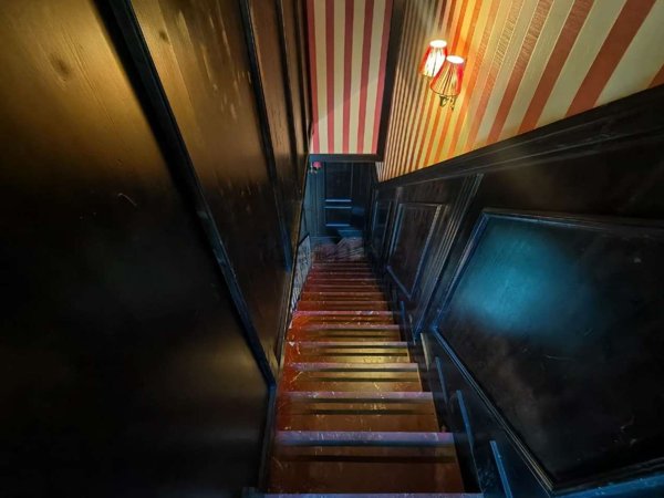 locale commerciale in vendita a Napoli in zona Vomero