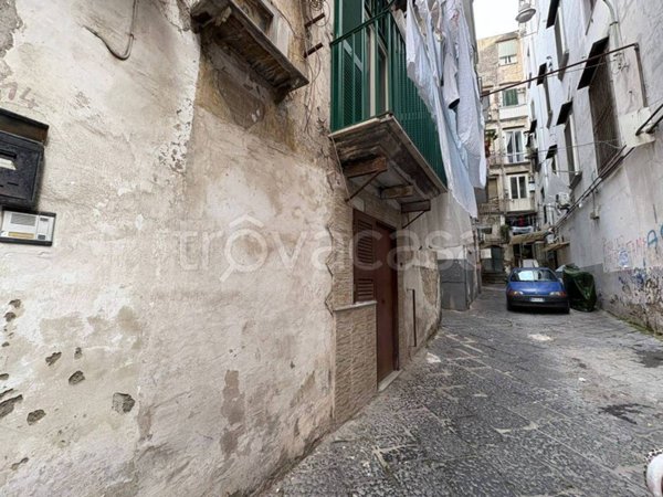 appartamento in vendita a Napoli in zona Stella