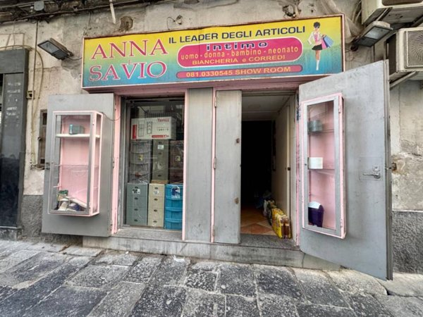 negozio in vendita a Napoli