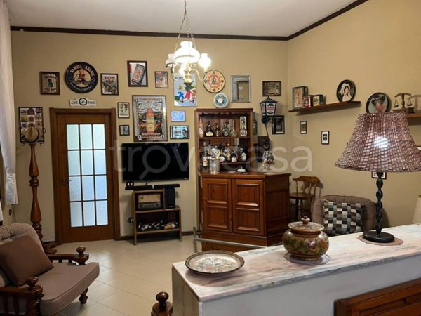 appartamento in vendita a Napoli in zona San Ferdinando