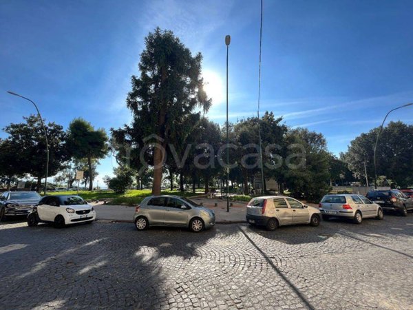 negozio in vendita a Napoli in zona Posillipo