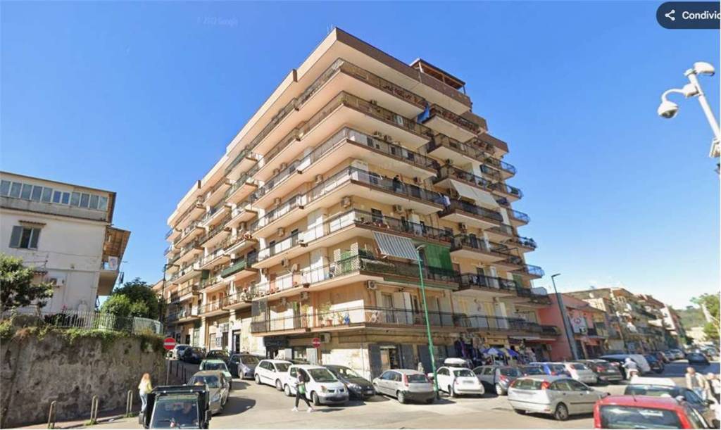 appartamento in vendita a Napoli in zona Pianura