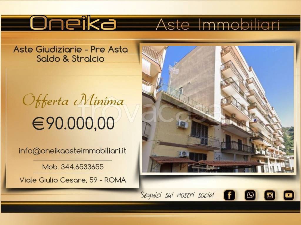 appartamento in vendita a Napoli in zona Pianura