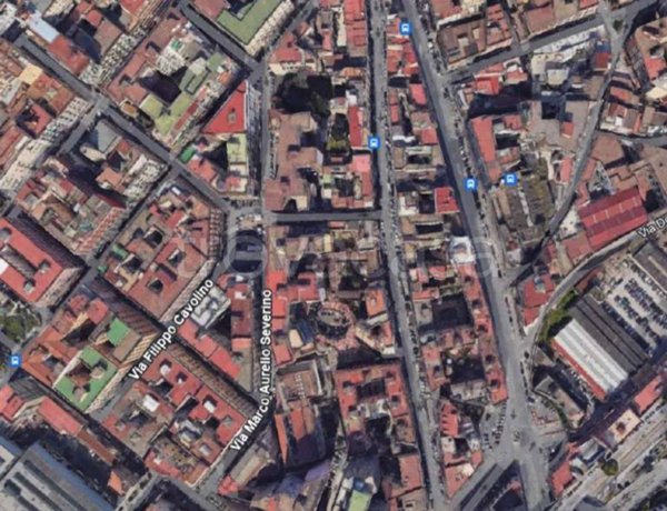 appartamento in vendita a Napoli in zona San Carlo all'Arena