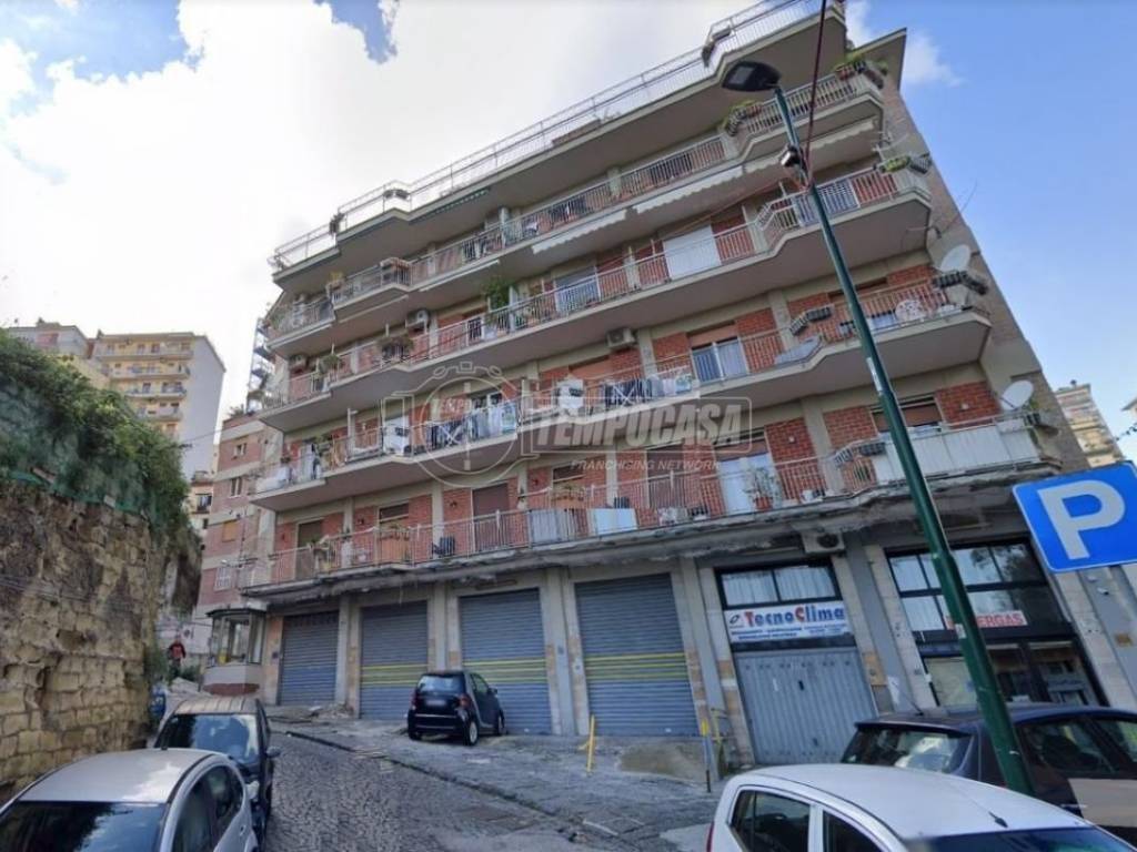 appartamento in vendita a Napoli in zona Stella