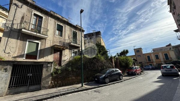 casa indipendente in vendita a Napoli in zona Capodichino
