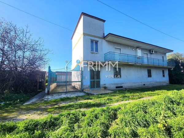 intera palazzina in vendita a Napoli in zona Barra