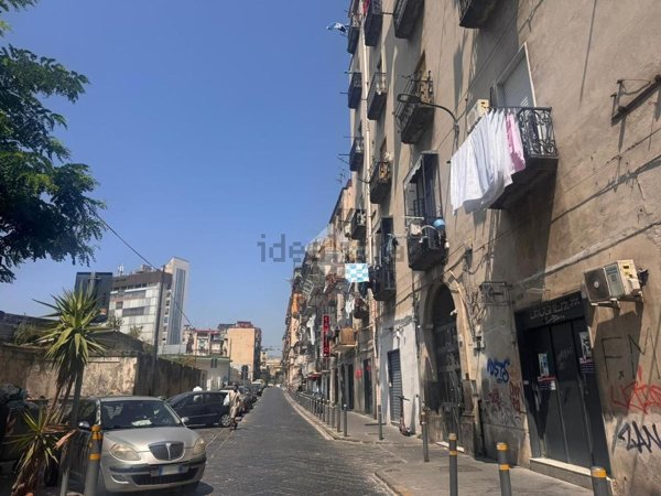 appartamento in vendita a Napoli in zona Pendino / San Giuseppe