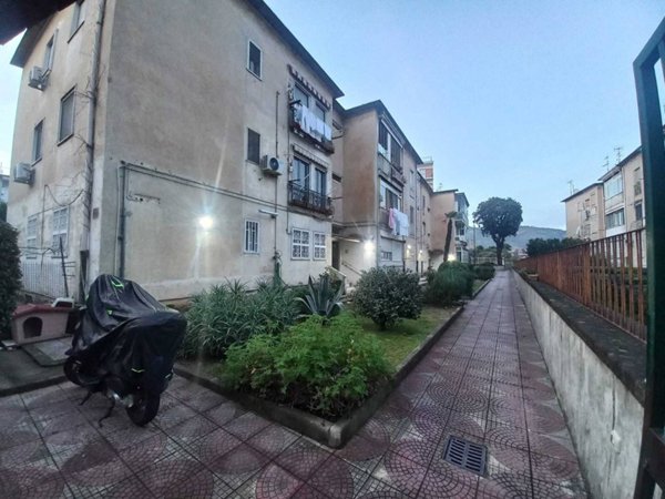appartamento in vendita a Napoli in zona Bagnoli