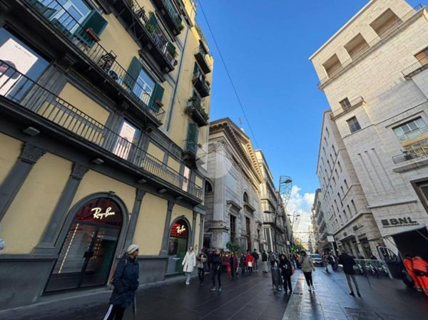 negozio in vendita a Napoli