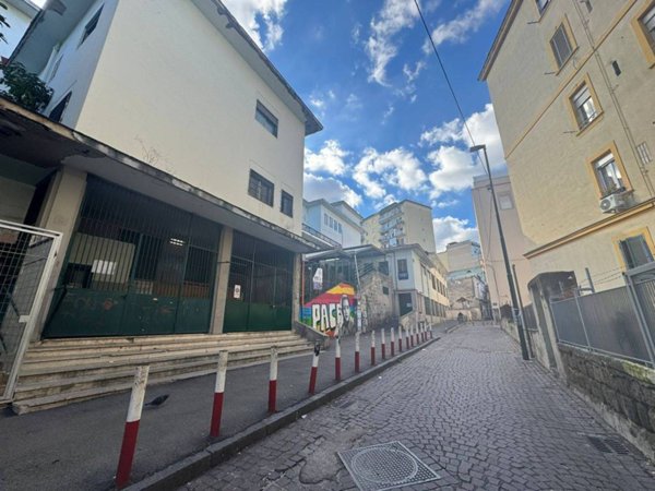appartamento in vendita a Napoli in zona Stella
