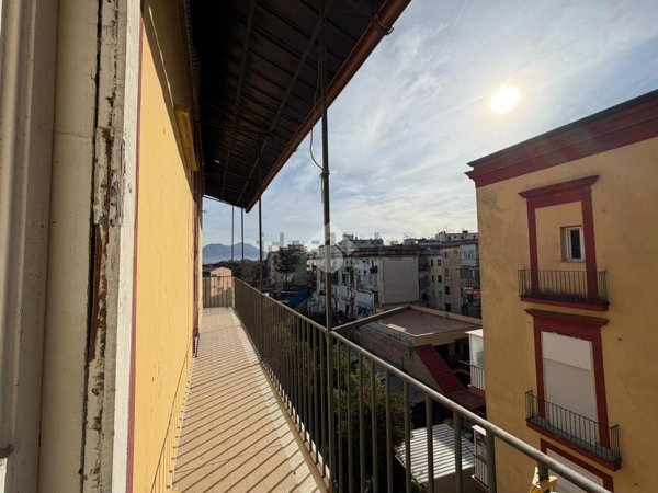 appartamento in vendita a Napoli in zona Secondigliano
