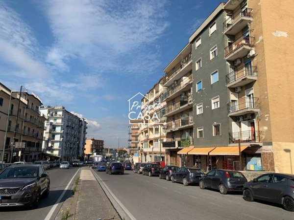 locale di sgombero in vendita a Napoli in zona Barra