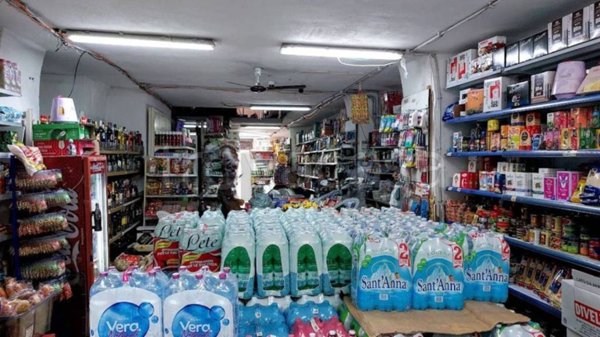 negozio in vendita a Napoli in zona Pendino / San Giuseppe