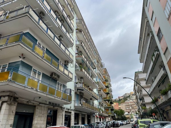 appartamento in vendita a Napoli in zona Fuorigrotta