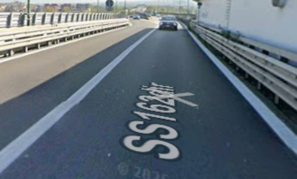 locale commerciale in vendita a Napoli in zona Poggioreale