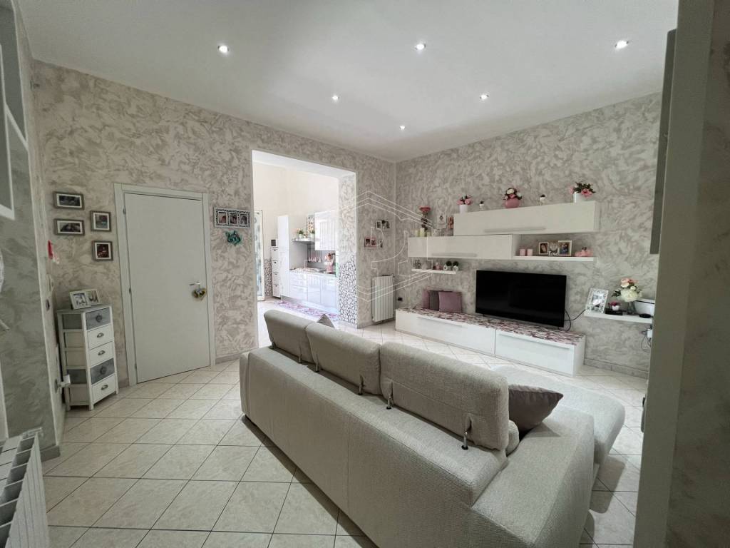 appartamento in vendita a Napoli in zona Piscinola