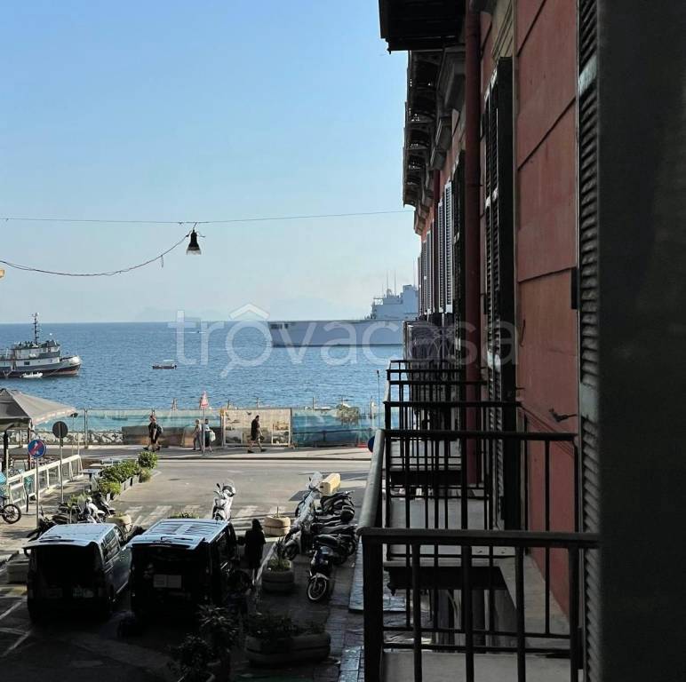 appartamento in vendita a Napoli in zona San Ferdinando